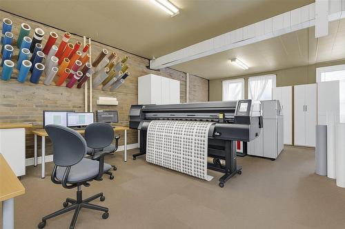 Commerce - 2747  - 2751 Rue Notre-Dame O., Montréal (Le Sud-Ouest), QC 