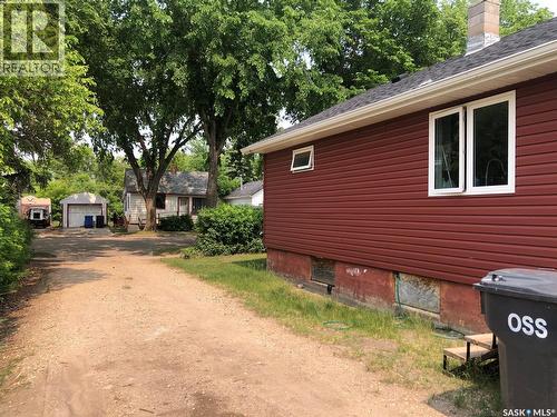 230 2Nd Avenue W, Canora, SK - Outdoor