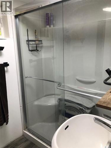 230 2Nd Avenue W, Canora, SK - Indoor Photo Showing Bathroom
