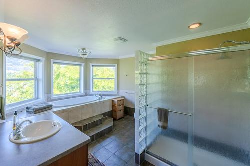 5381 97 Highway, Oliver, BC 
