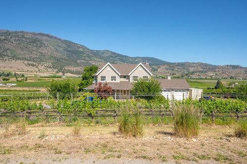 5381 97 Highway, Oliver, BC 