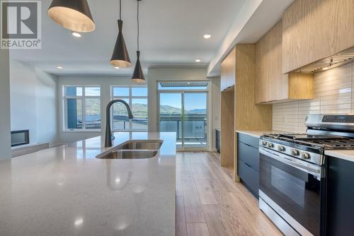 7599 Klinger Road Unit# 5, Vernon, BC - Indoor Photo Showing Kitchen With Double Sink With Upgraded Kitchen