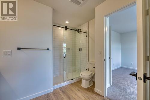 7599 Klinger Road Unit# 5, Vernon, BC - Indoor Photo Showing Bathroom
