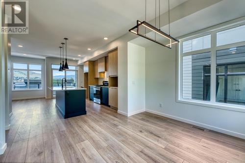 7599 Klinger Road Unit# 5, Vernon, BC - Indoor Photo Showing Kitchen