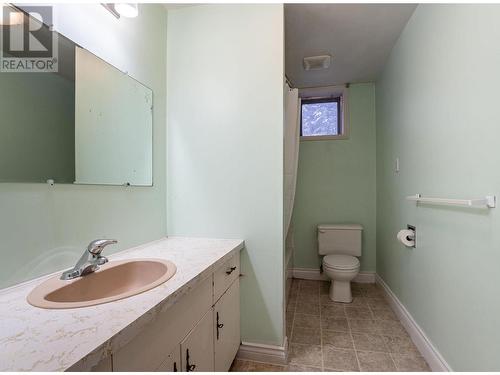 1557 Nichol Road, Revelstoke, BC - Indoor Photo Showing Bathroom
