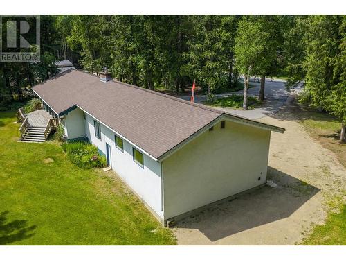 1557 Nichol Road, Revelstoke, BC - Outdoor