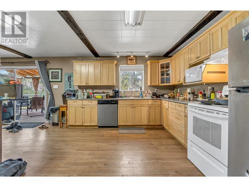 3803 Mclean Creek Road, Okanagan Falls, BC - Indoor Photo Showing Kitchen