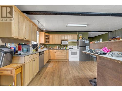 3803 Mclean Creek Road, Okanagan Falls, BC - Indoor Photo Showing Kitchen