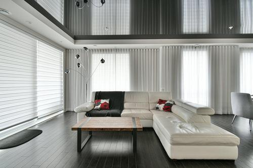 Living room - 104-11980 Rue D'Amboise, Mirabel, QC - Indoor Photo Showing Living Room