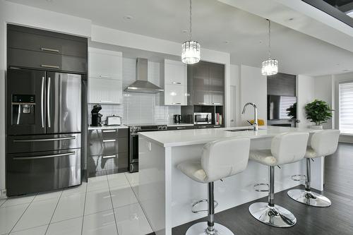 Kitchen - 104-11980 Rue D'Amboise, Mirabel, QC - Indoor Photo Showing Kitchen With Upgraded Kitchen