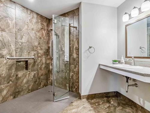 102 10 Regency Park Drive, Halifax, NS 