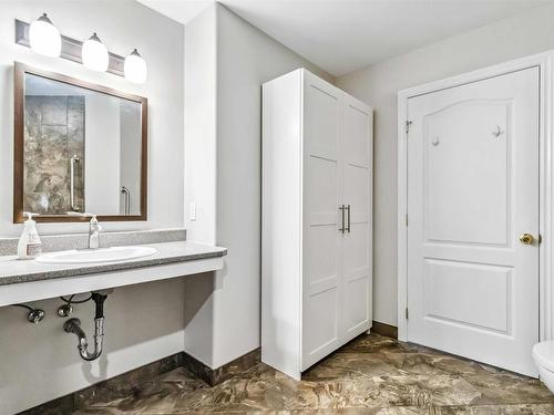 102 10 Regency Park Drive, Halifax, NS 