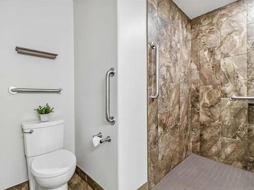 102 10 Regency Park Drive, Halifax, NS 