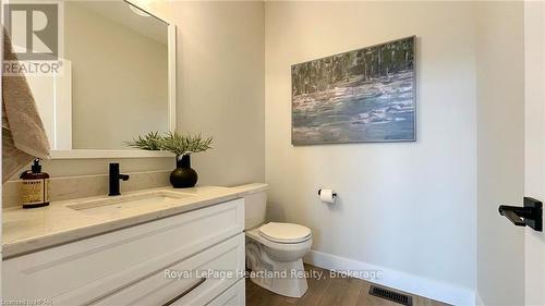 171 Kingfisher Lane, Goderich (Goderich (Town)), ON - Indoor Photo Showing Bathroom