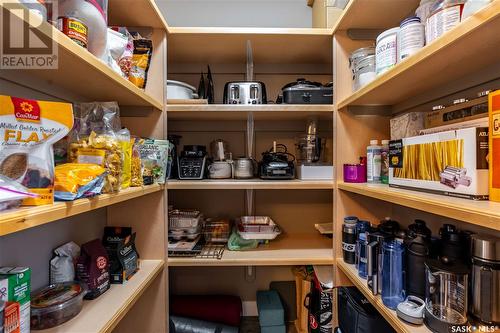 4818 Sandpiper Crescent E, Regina, SK - Indoor With Storage