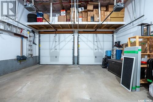 4818 Sandpiper Crescent E, Regina, SK - Indoor Photo Showing Garage