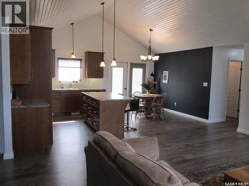 660 Park Road, Zenon Park, SK - Indoor