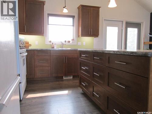 660 Park Road, Zenon Park, SK - Indoor Photo Showing Kitchen