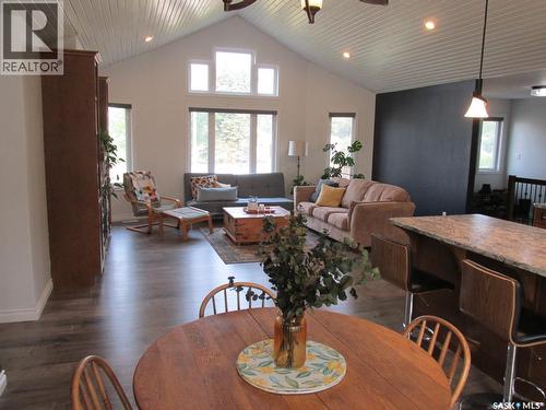 660 Park Road, Zenon Park, SK - Indoor