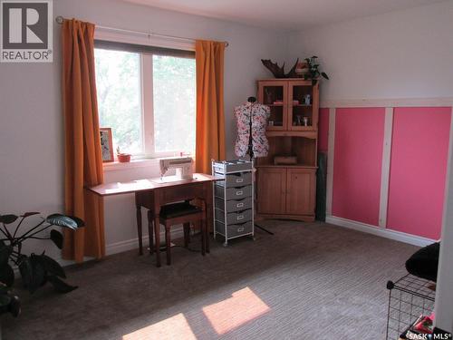 660 Park Road, Zenon Park, SK - Indoor Photo Showing Office