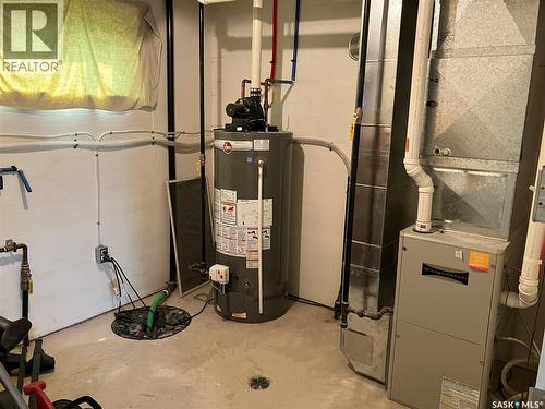 660 Park Road, Zenon Park, SK - Indoor Photo Showing Basement