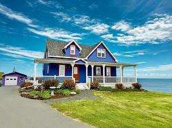 430 Ch. Avila-Arseneau  Les Îles-De-La-Madeleine, QC G4T 1J2