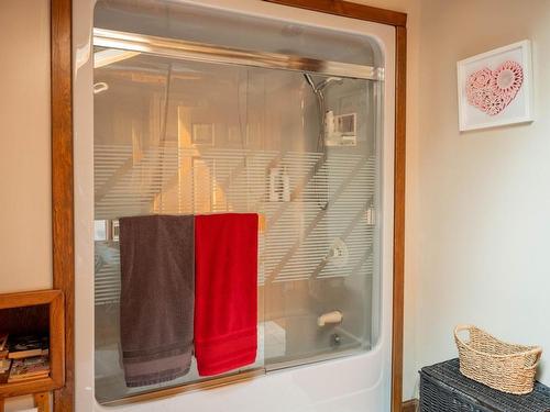 63 Lilypad Bay; I.R. 38A, Kenora, ON - Indoor Photo Showing Bathroom