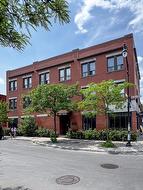 5800  - 5804 Boul. St-Laurent  Montréal (Villeray/Saint-Michel/Parc-Extension), QC H2T 1T3