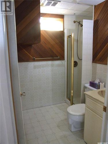 449 Pacific Drive, Burstall, SK - Indoor Photo Showing Bathroom