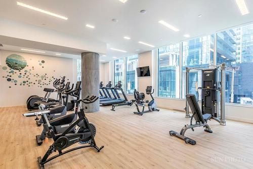 Salle d'exercice - 1802-1020 Rue De La Montagne, Montréal (Ville-Marie), QC - Indoor Photo Showing Gym Room