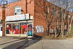 1353 WESTON ROAD  Toronto, ON M6M 4R9