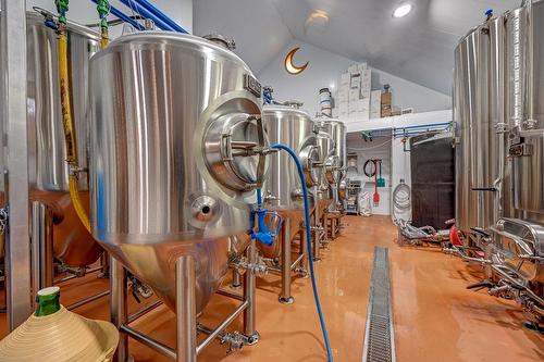 Commerce - 1201 10E Avenue, Val-Morin, QC - Indoor