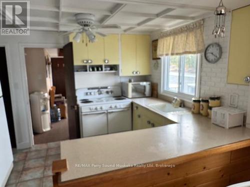 1 A775 Island, The Archipelago (Archipelago North), ON - Indoor Photo Showing Kitchen