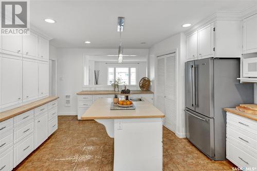 833 Keith Street, Moose Jaw, SK - Indoor Photo Showing Kitchen