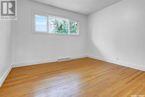 833 Keith Street, Moose Jaw, SK - Indoor Photo Showing Other Room