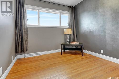 833 Keith Street, Moose Jaw, SK - Indoor