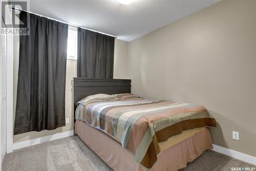833 Keith Street, Moose Jaw, SK - Indoor Photo Showing Bedroom