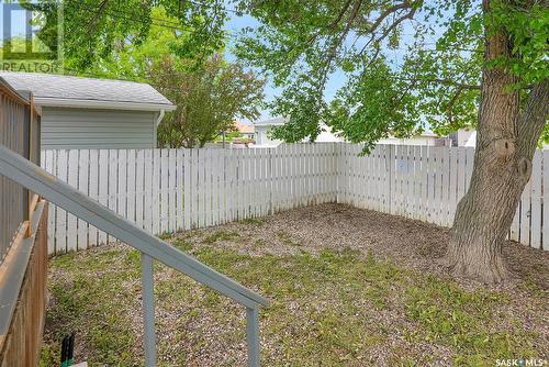 833 Keith Street, Moose Jaw, SK - Outdoor