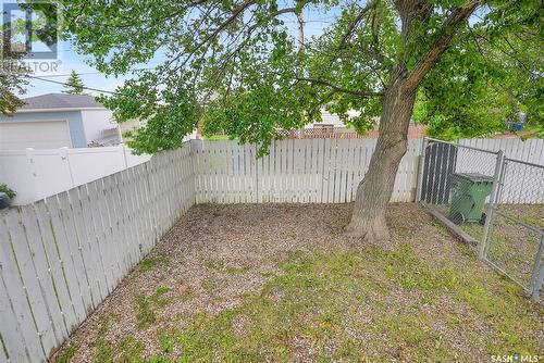 833 Keith Street, Moose Jaw, SK - Outdoor