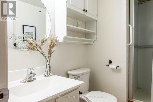 142 Kenner Crescent, Stratford, ON - Indoor Photo Showing Bathroom