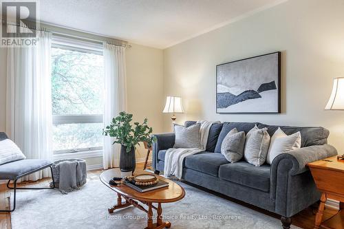 142 Kenner Crescent, Stratford, ON - Indoor Photo Showing Living Room