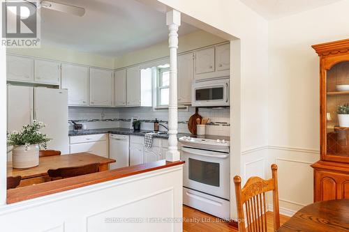 142 Kenner Crescent, Stratford, ON - Indoor Photo Showing Kitchen