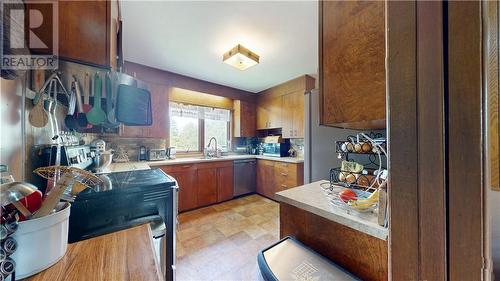 26 Hall Street, Gore Bay, ON - Indoor Photo Showing Kitchen