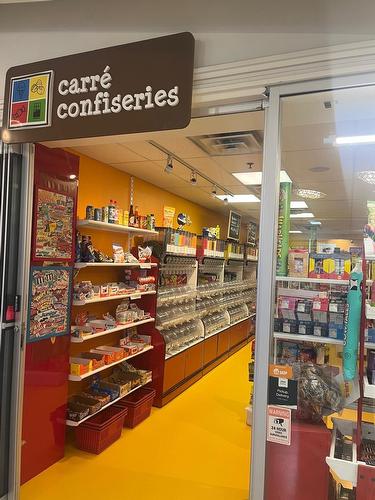 Commerce - 118-1455 Rue Peel, Montréal (Ville-Marie), QC 