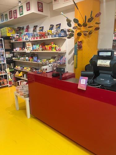 Commerce - 118-1455 Rue Peel, Montréal (Ville-Marie), QC 