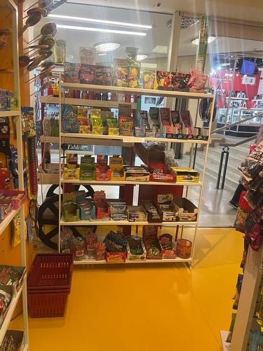 Commerce - 118-1455 Rue Peel, Montréal (Ville-Marie), QC 