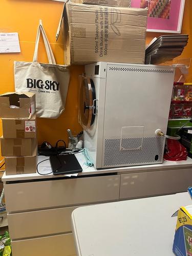 Commerce - 118-1455 Rue Peel, Montréal (Ville-Marie), QC 