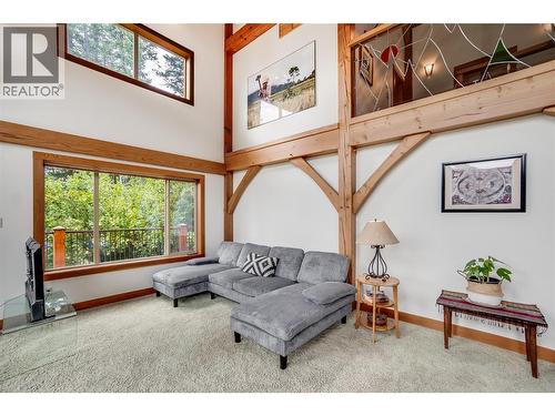 3802 Aaron Road, Nelson, BC - Indoor