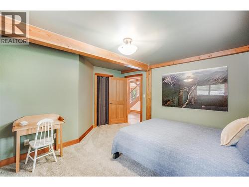 3802 Aaron Road, Nelson, BC - Indoor Photo Showing Bedroom
