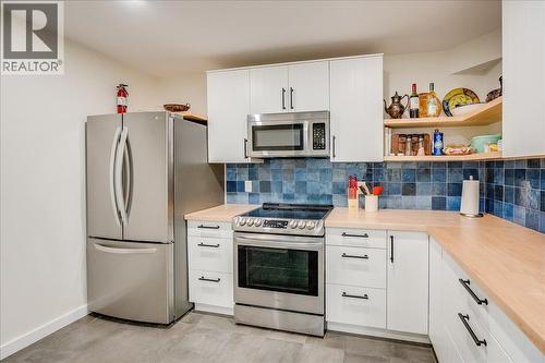 3802 Aaron Road, Nelson, BC - Indoor Photo Showing Kitchen